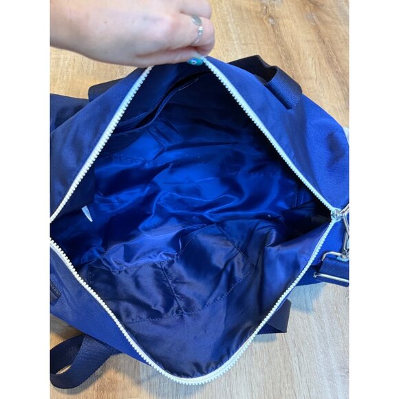Vineyard Vines x Target Navy Blue Duffel Bag With Adjustable Strap & Zipper Clos - Picture 4 of 6